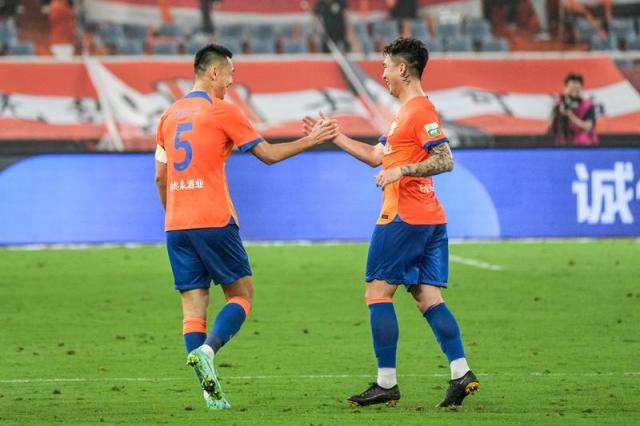 多多28-泰山绝杀功臣直言运气不错：观察之后做出跑位决策