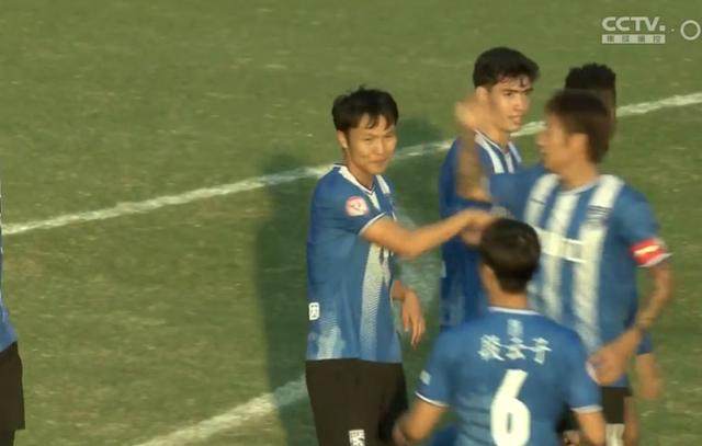 多多28中国-中超新军诞生！武汉三镇提前两轮冲超  4年连升3级